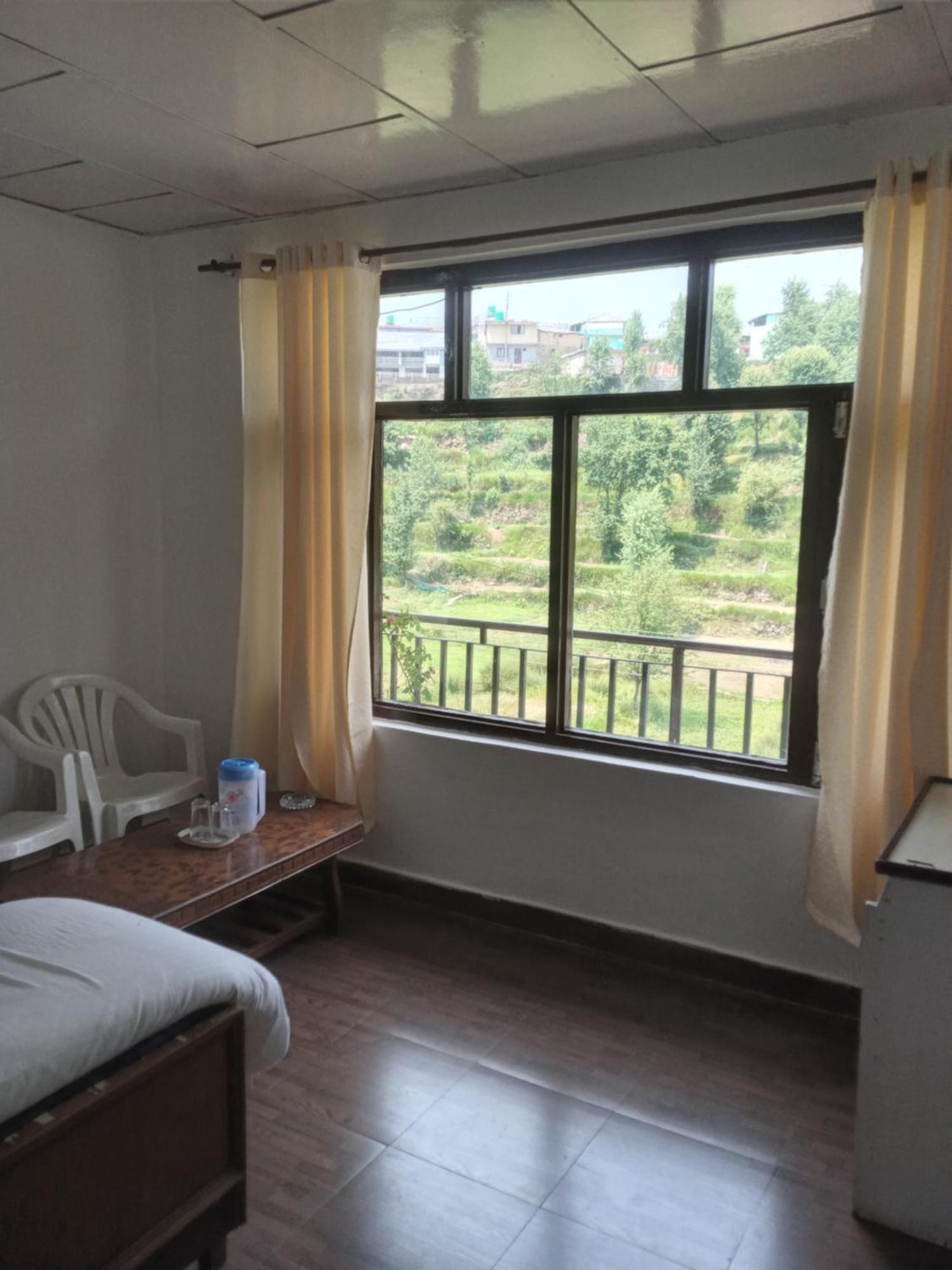 Nirmal Homestay ダラムシャーラー エクステリア 写真