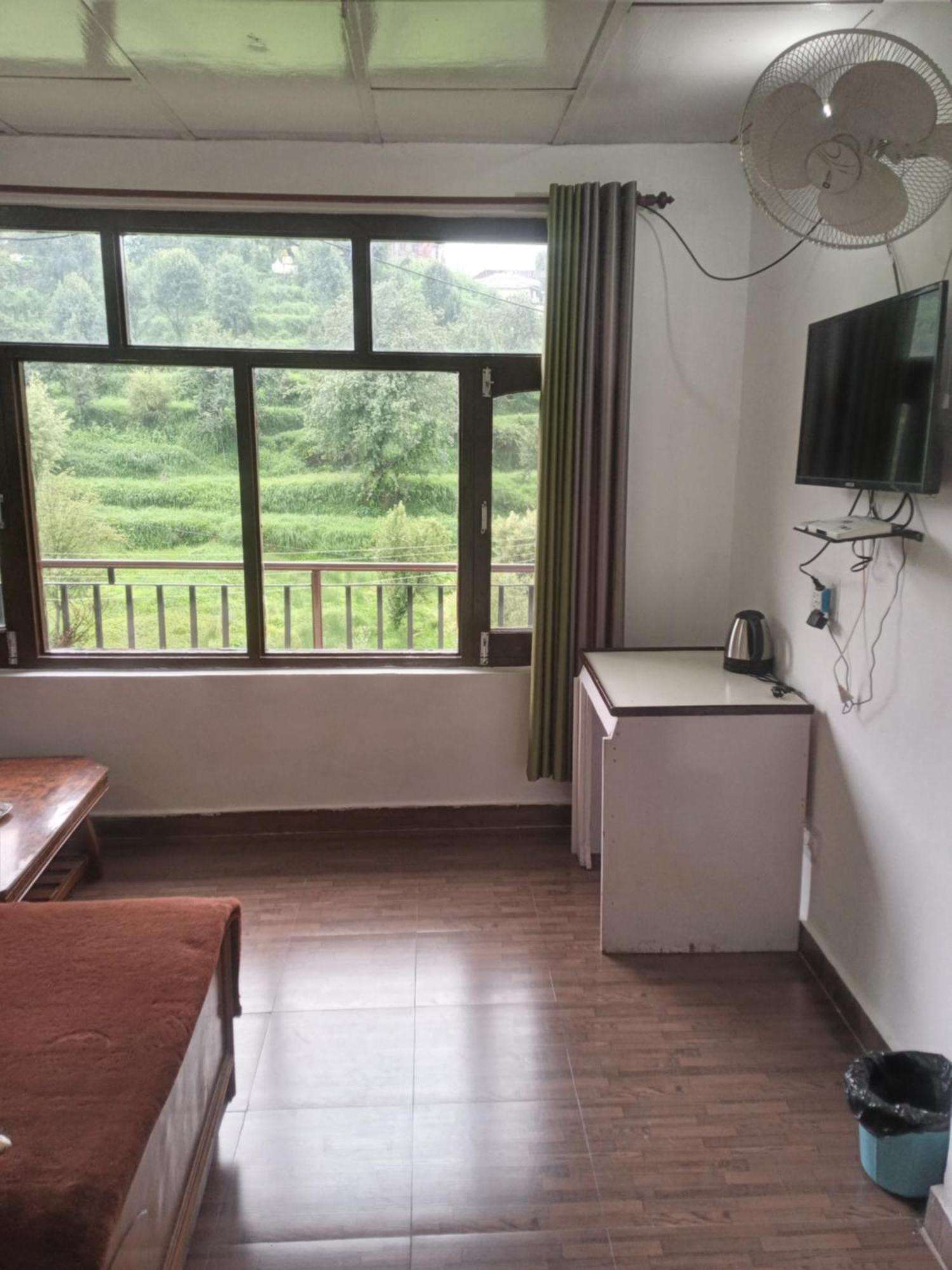 Nirmal Homestay ダラムシャーラー エクステリア 写真